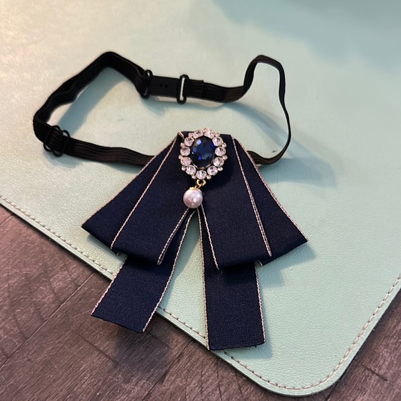 Elegant Navy Ribbon Choker with Gemstone - Picture 1 of 5
